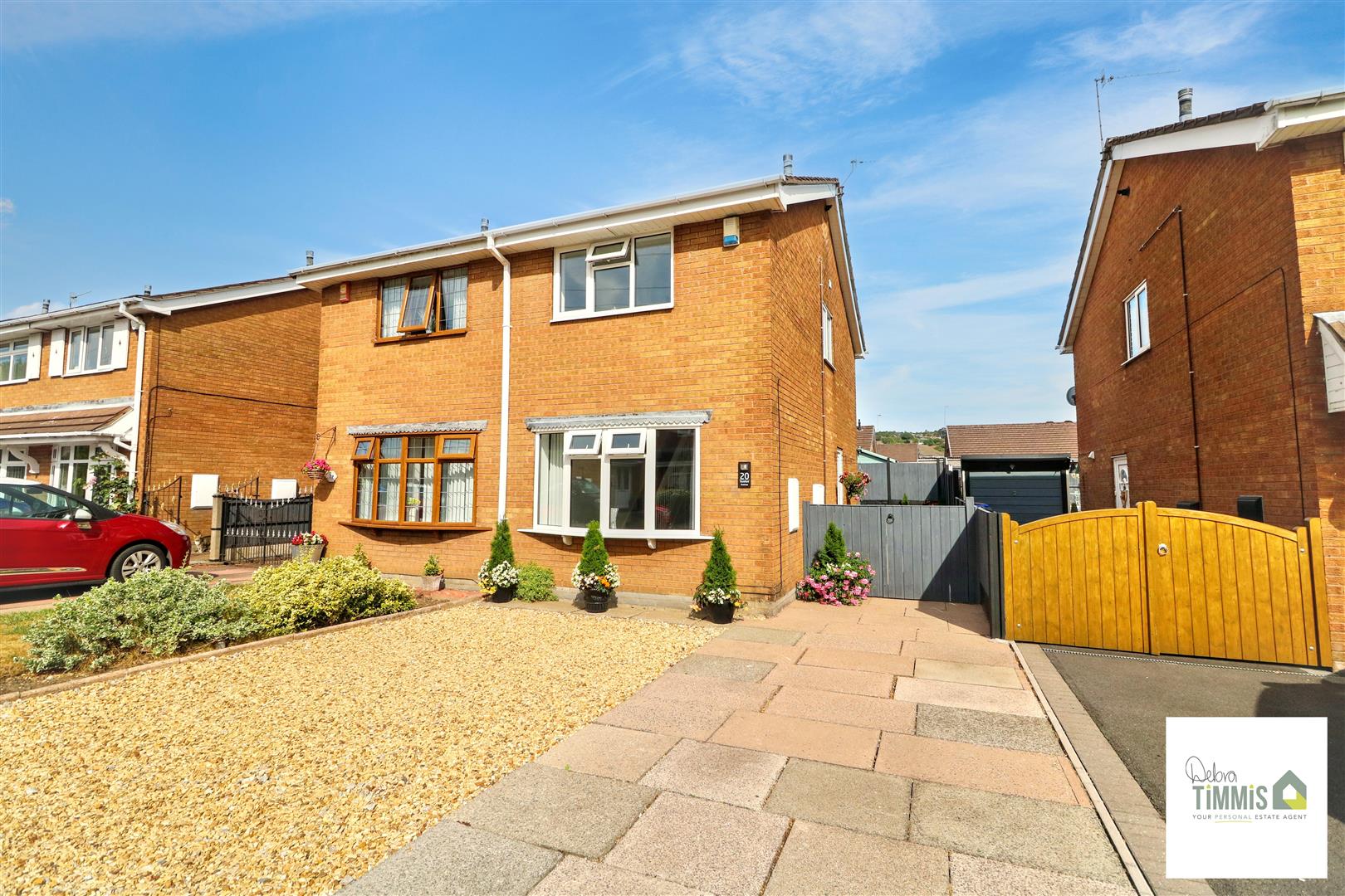 2 bed property in Dunsford Avenue, Stoke-On-Trent